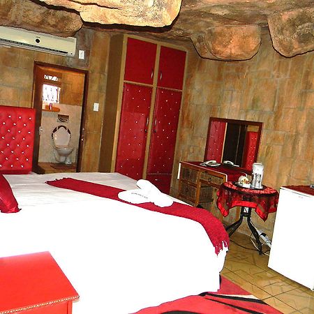 African Cave Lodge Hammanskraal Exterior photo
